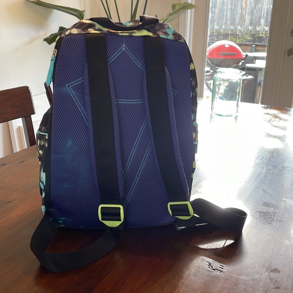 Ivivva backpack - Picture 2 of 12
